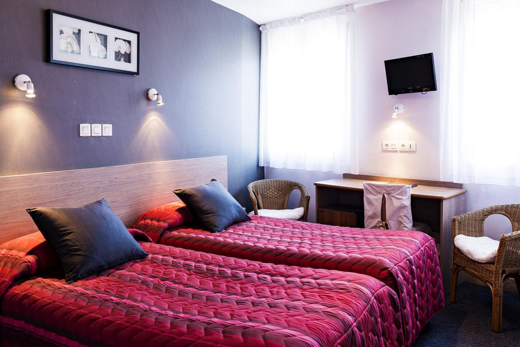 Hotel Panoramic Bagneres-de-Luchon Exterior photo